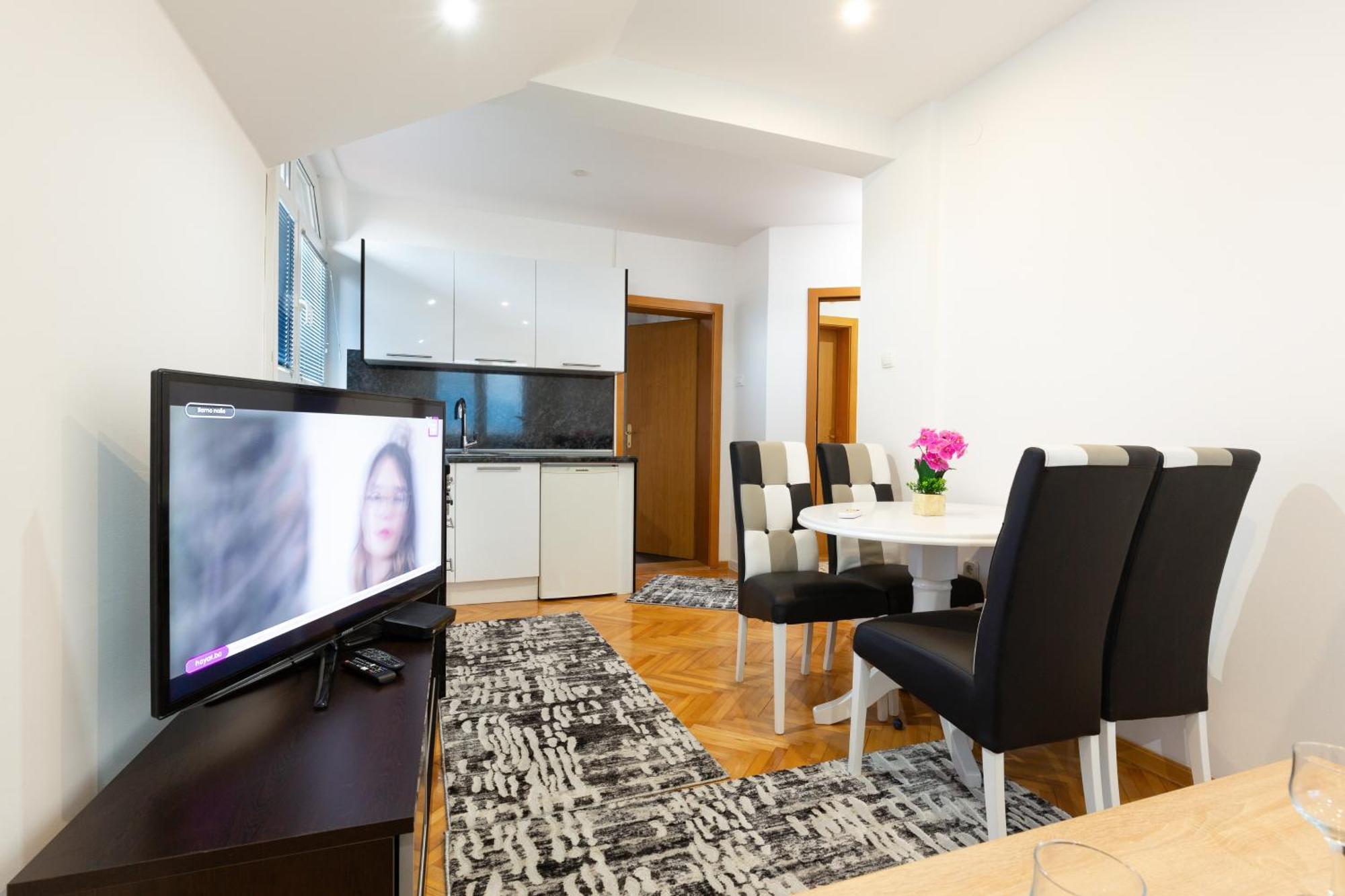 Evergreen Apartments ヴィソコ エクステリア 写真